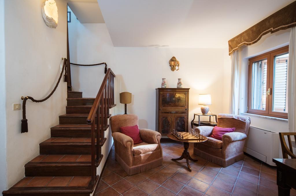 The Clock Borgo Gallodoro