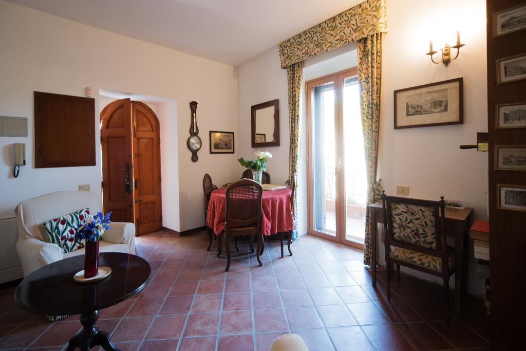 The Clock Borgo Gallodoro Holiday home
